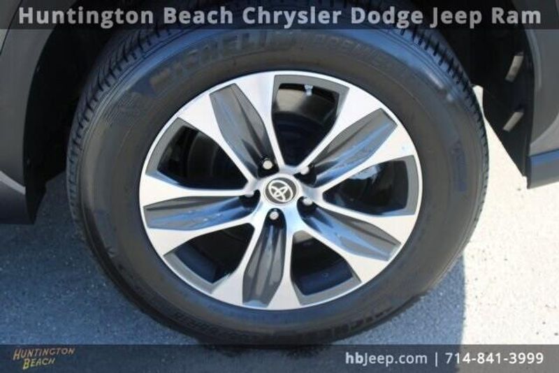 2024 Toyota Highlander XLEImage 11