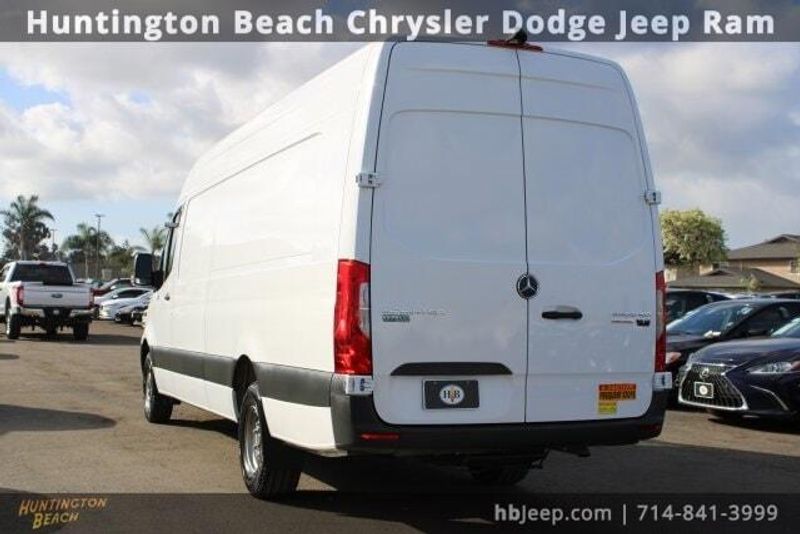 2022 Mercedes-Benz Sprinter 3500 Cargo 170 WBImage 3