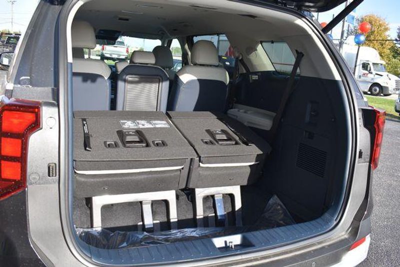 New 2026 Kia Carnival Hybrid EXImage 18