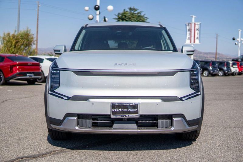 New 2026 Kia EV9 Light Long RangeImage 2