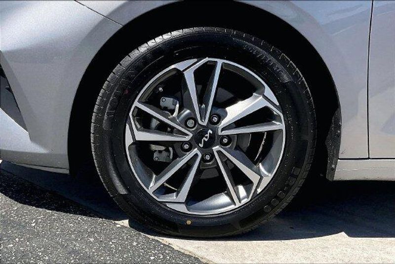 Used 2023 Kia Forte LXSImage 8