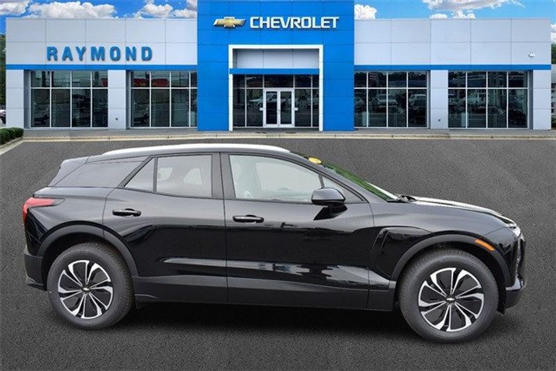 2024 Chevrolet Blazer EV LTImage 2