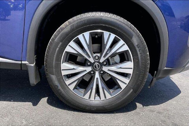Used 2023 Nissan Rogue SVImage 8