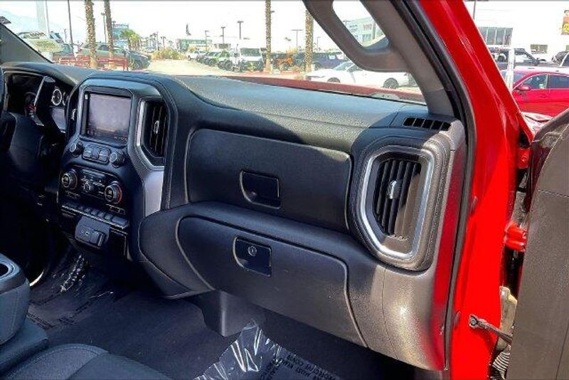 Used 2019 Chevrolet Silverado 1500 LTImage 16