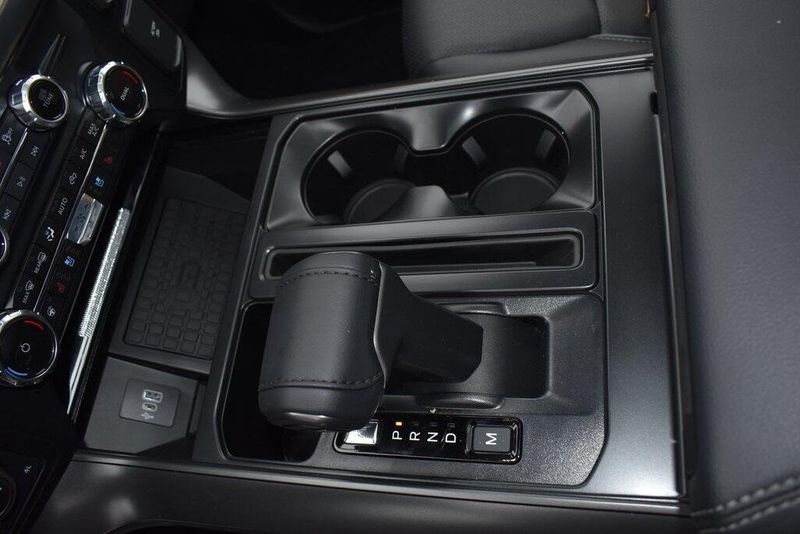 2025 Ford F-150 LariatImage 25
