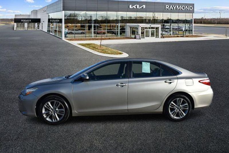 Used 2015 Toyota Camry LEImage 6