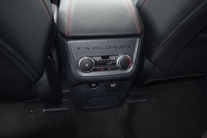 New 2025 Ford Explorer STImage 12