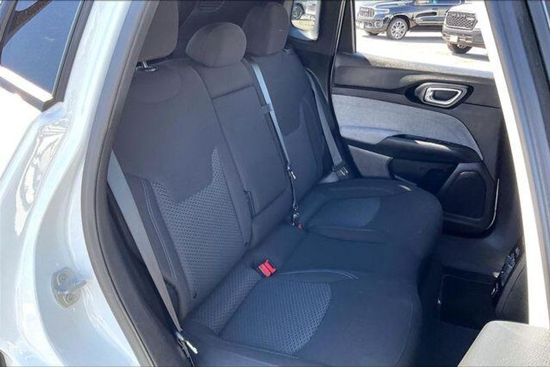 Used 2025 Jeep Compass SportImage 26