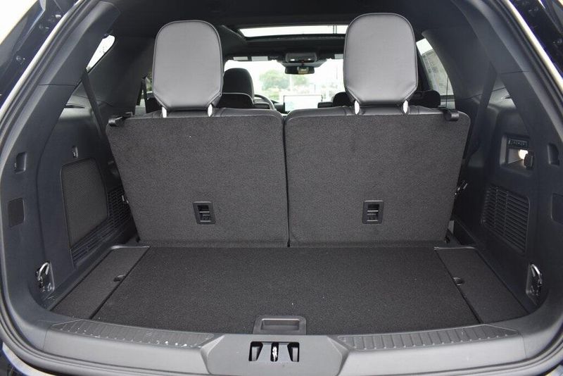 New 2025 Ford Explorer STImage 6