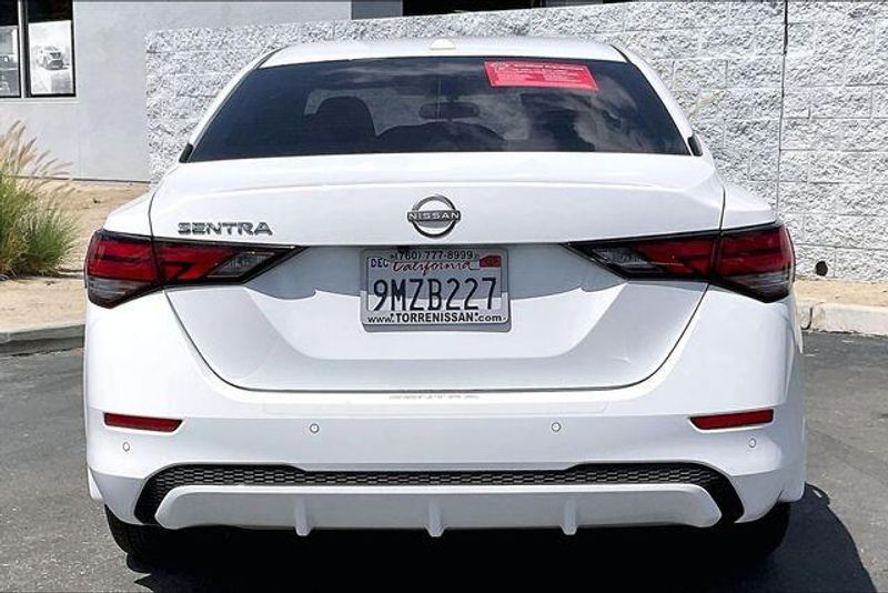 Used 2025 Nissan Sentra SVImage 3