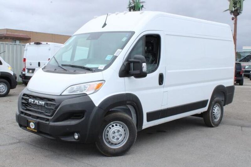 2025 RAM ProMaster 1500 High Roof 136 WBImage 14