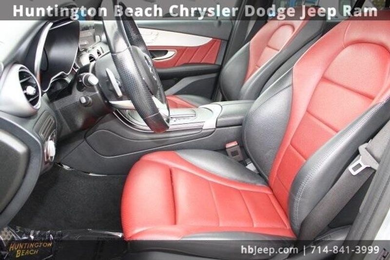2022 Mercedes-Benz GLC 300Image 32