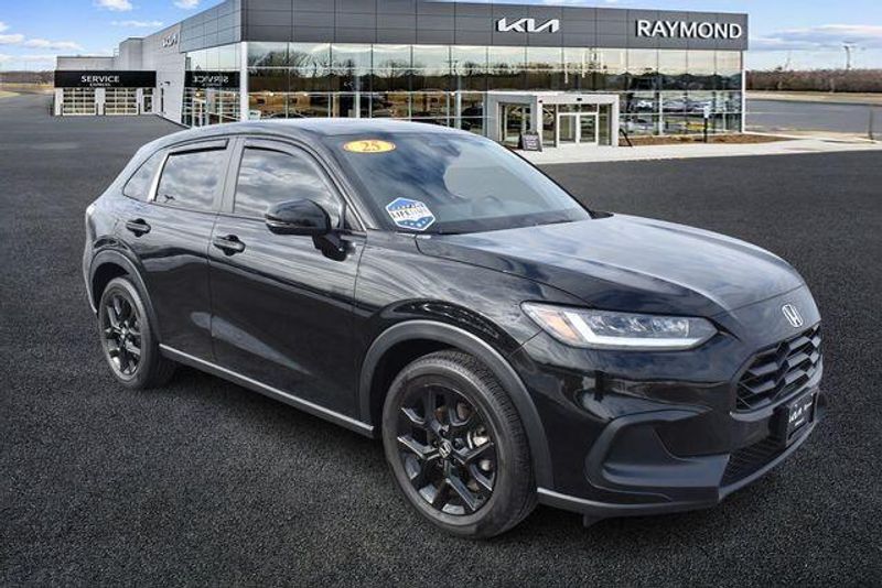 Used 2025 Honda HR-V SportImage 1