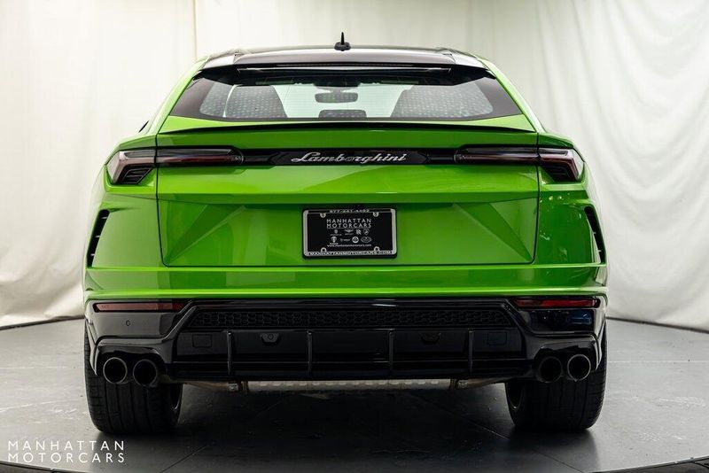 2021 Lamborghini Urus Pearl CapsuleImage 4