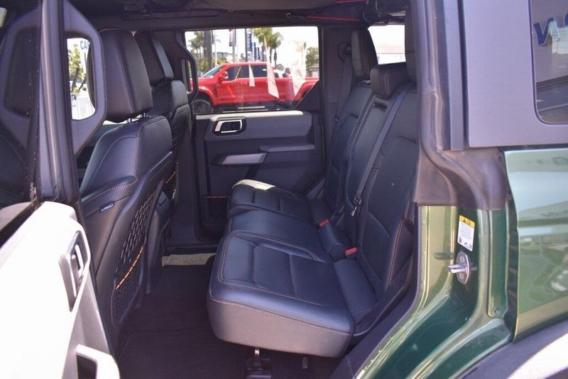Used 2023 Ford Bronco BadlandsImage 7