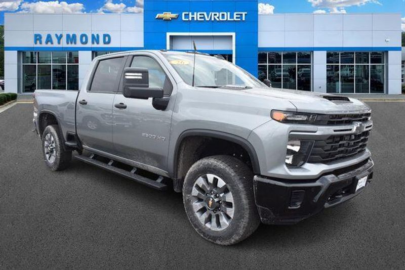 New 2026 Chevrolet Silverado 2500HD CustomImage 11
