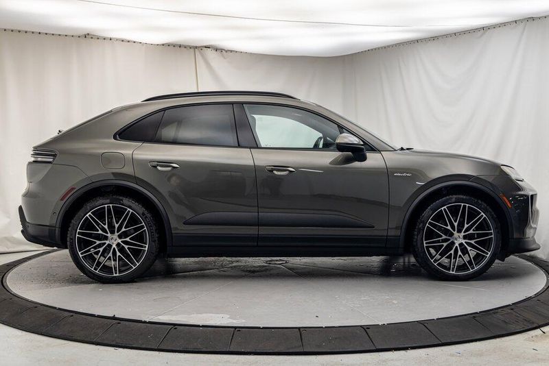 2024 Porsche Macan Electric 4Image 6