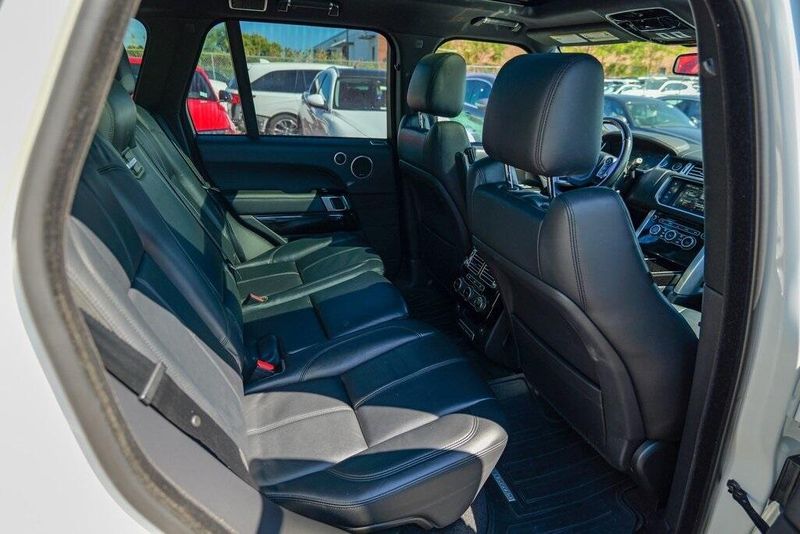 2016 Land Rover Range Rover SuperCharged photo 23