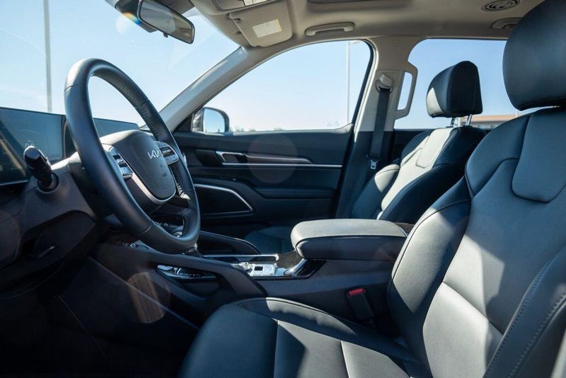 Used 2025 Kia Telluride SImage 12