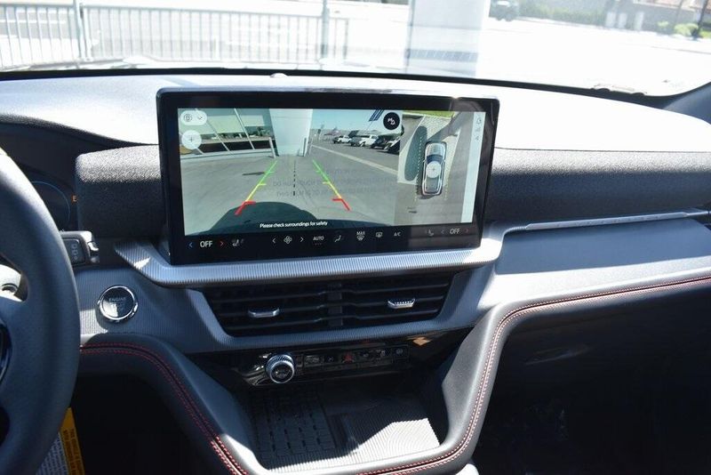 2025 Ford Explorer ST-LineImage 20