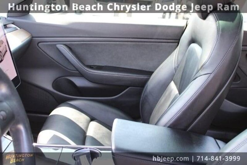 2018 Tesla Model 3 Long RangeImage 24