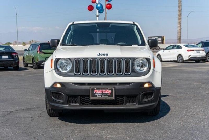 Used 2018 Jeep Renegade SportImage 2