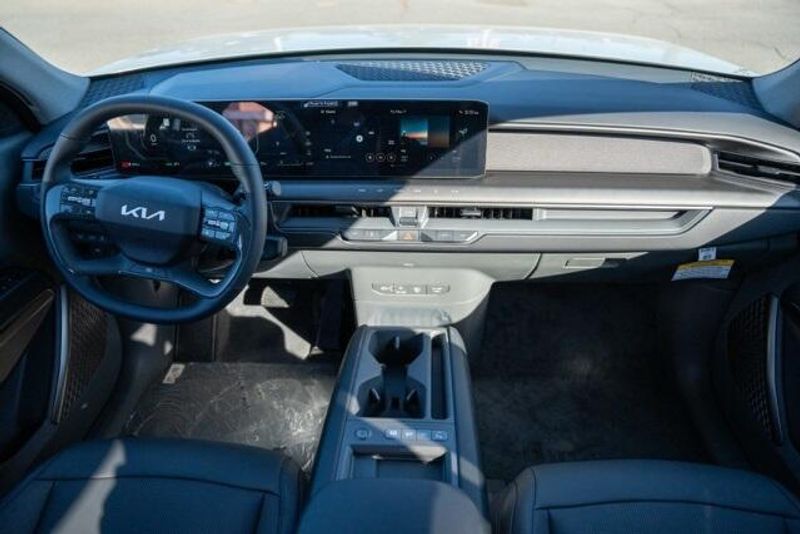 New 2026 Kia EV9 Light Long RangeImage 16