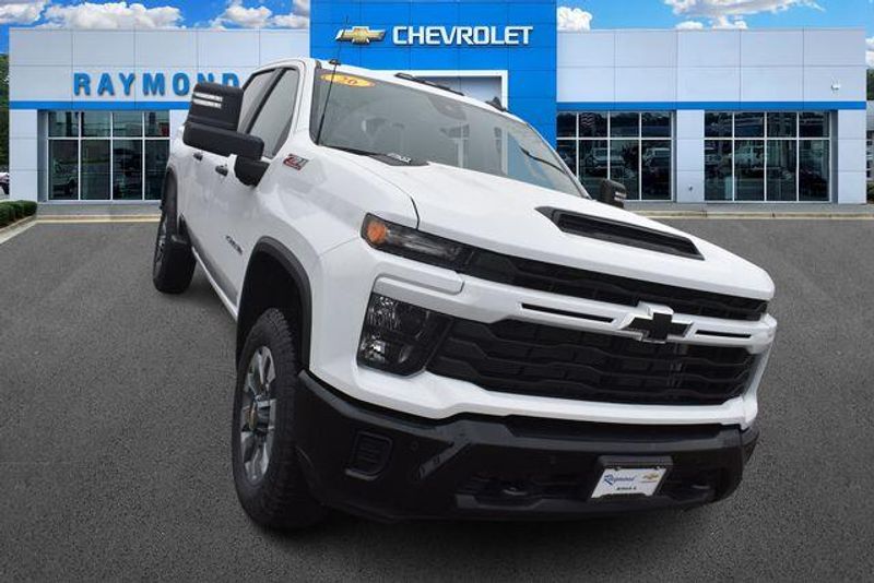 New 2026 Chevrolet Silverado 2500HD CustomImage 10