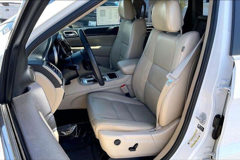 Used 2021 Jeep Grand Cherokee LimitedImage 23