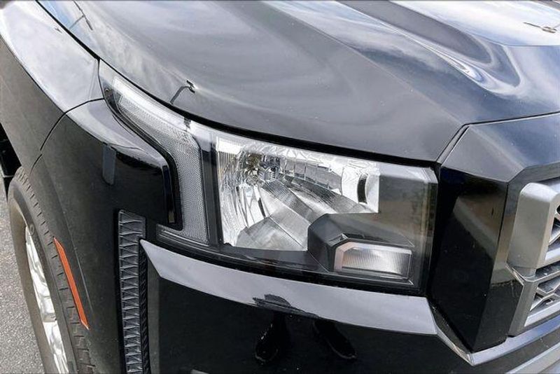 Used 2023 Nissan Frontier SVImage 27