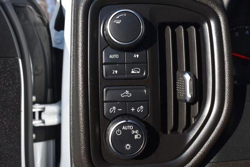 Used 2024 Chevrolet Silverado 1500 CustomImage 24
