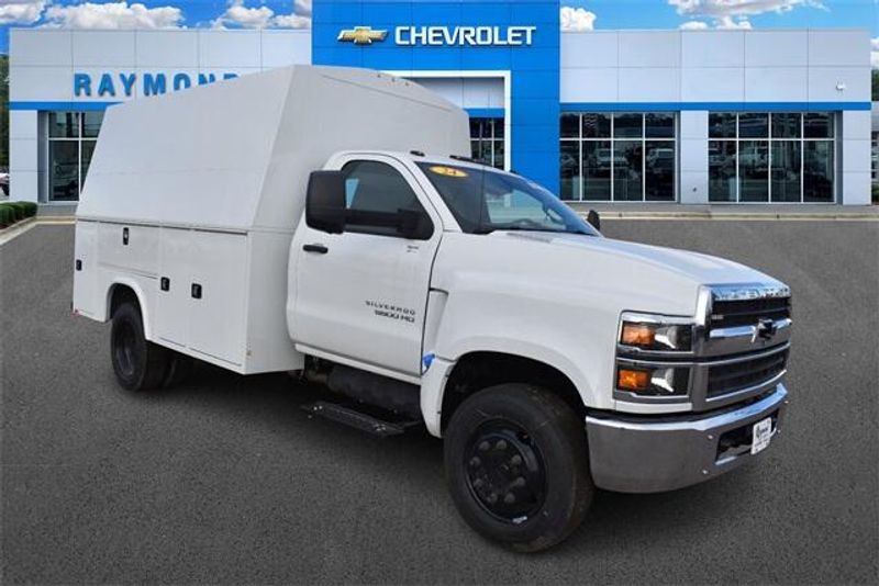 2024 Chevrolet Silverado 4500HD 1WTImage 1