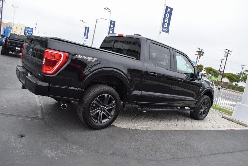 2022 Ford F-150 XLTImage 2