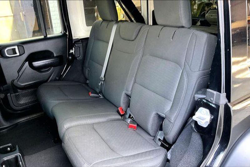 Used 2021 Jeep Wrangler Unlimited SportImage 25