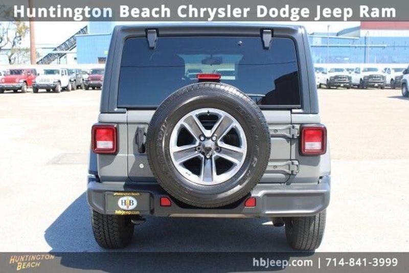 2020 Jeep Wrangler Unlimited SaharaImage 5