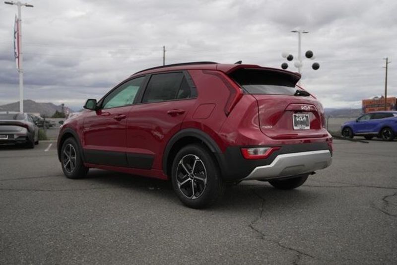 New 2026 Kia Niro EXImage 5