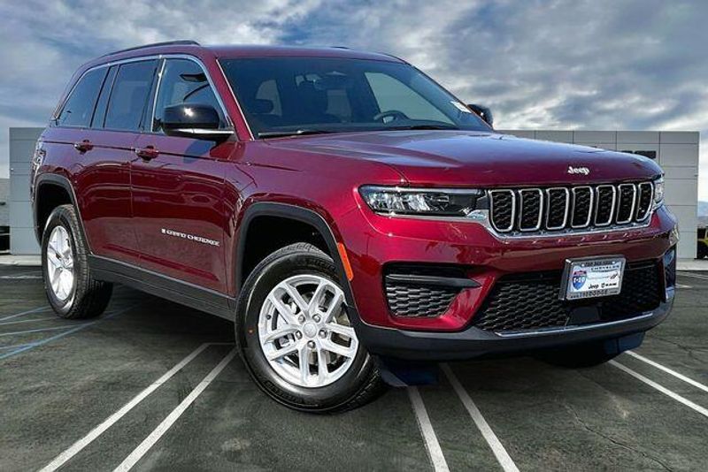 New 2026 Jeep Grand Cherokee Laredo X 4x4Image 14