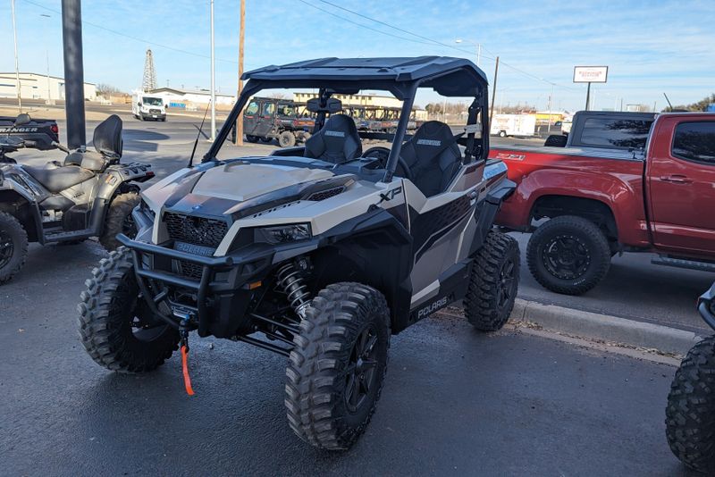 2024 POLARIS GENERAL XP 1000 ULTIMATE MATTE SILVER QUARTZ 