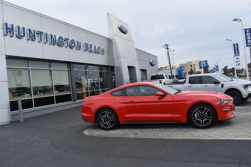 2023 Ford Mustang EcoBoost PremiumImage 3