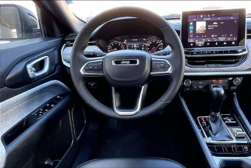 Used 2023 Jeep Compass LatitudeImage 4