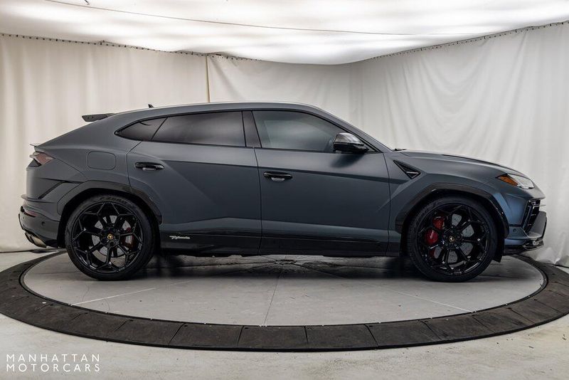 2024 Lamborghini Urus PerformanteImage 6