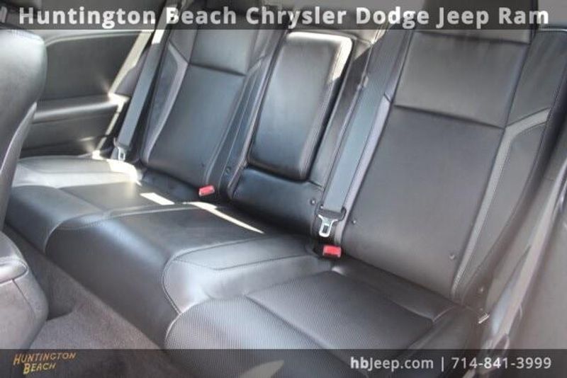 2015 Dodge Challenger SXTImage 37