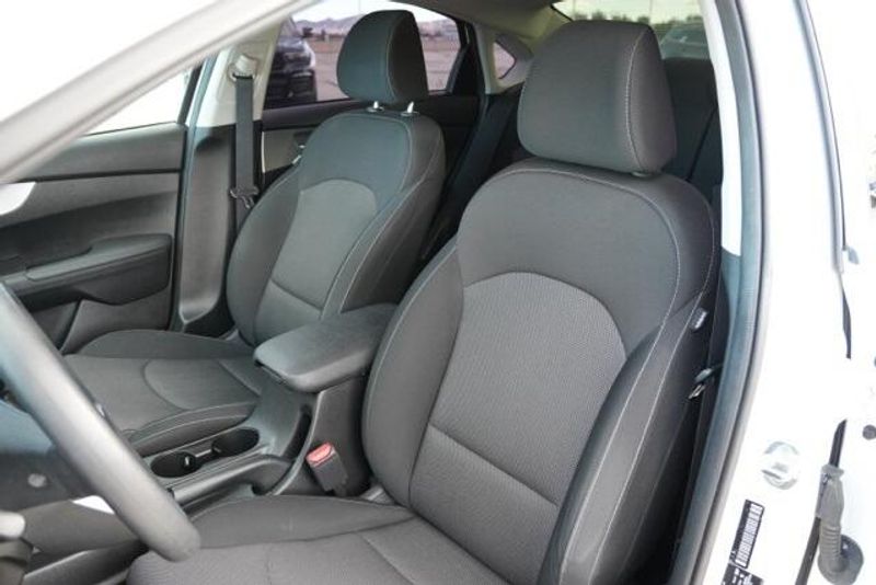 Used 2023 Kia Forte LXSImage 13