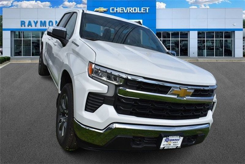 2024 Chevrolet Silverado 1500 LTImage 11