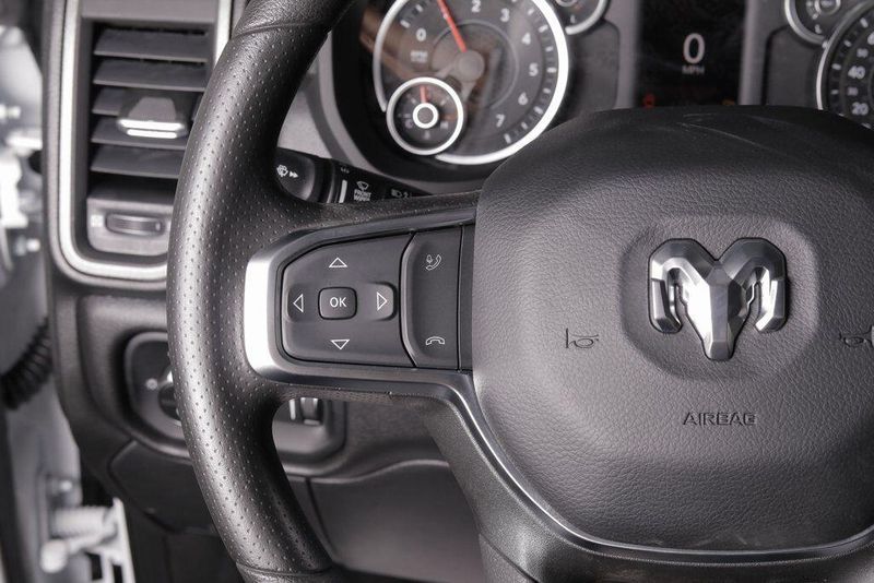 2025 RAM 2500 TradesmanImage 9