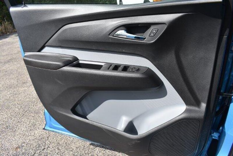 New 2027 Chevrolet Bolt EV LTImage 31