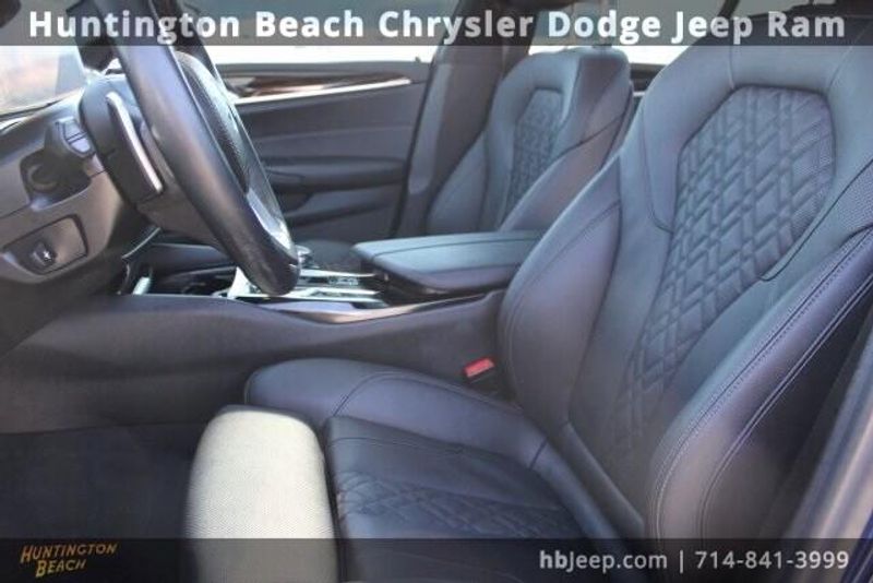2023 BMW 5 Series 530e IperformanceImage 33