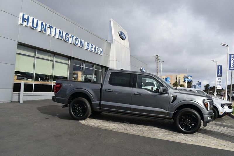 2025 Ford F-150 PlatinumImage 4