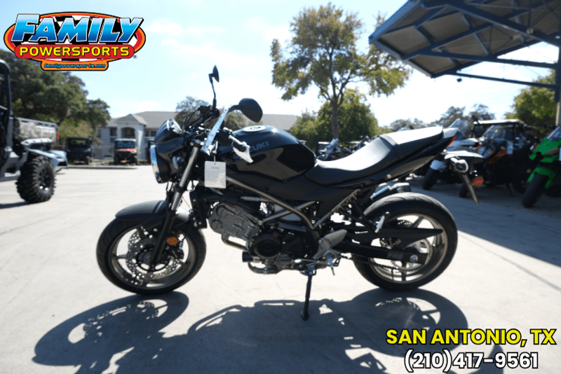 2024 SUZUKI SV650 ABS GLASS SPARKLE BLACK 