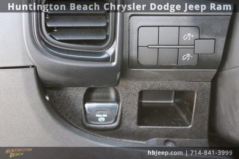 2023 RAM ProMaster 2500 High RoofImage 14